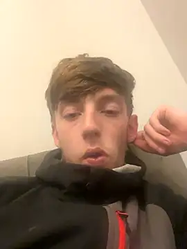 Snapshot of hungdomlad chatting on December 2025 05:18:02 PM hungdomlad online show from December 2025 05:18:02 PM