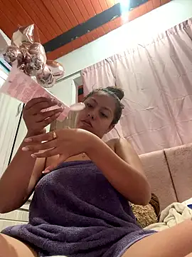 Emily joee  online show from January 2026 04:42:02 PM