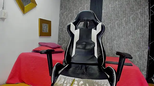 Snapshot of King_BBC09 chatting on December 2025 08:48:01 PM King BBC09 online show from December 2025 08:48:01 PM