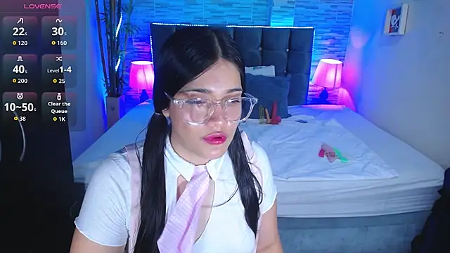Snapshot of Valeri_hot22 chatting on February 2026 08:21:01 PM Valeri hot22 online show from February 2026 08:21:01 PM