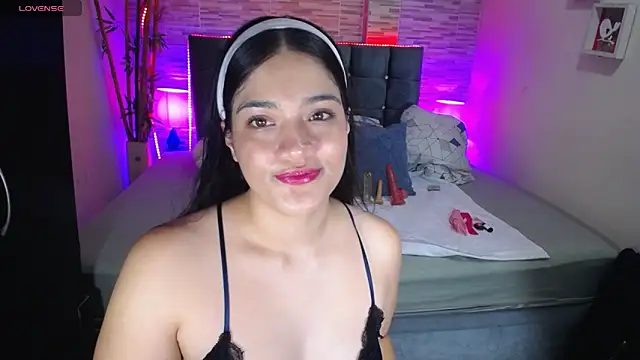 Snapshot of Valeri_hot22 chatting on April 2026 09:38:02 PM Valeri hot22 online show from April 2026 09:38:02 PM