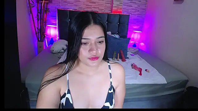 Snapshot of Valeri_hot22 chatting on April 2026 09:04:01 PM Valeri hot22 online show from April 2026 09:04:01 PM