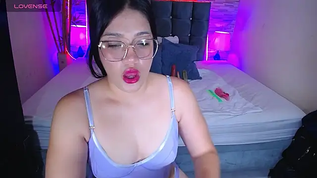 Valeri hot22 online show from June 2026 10:19:02 PM