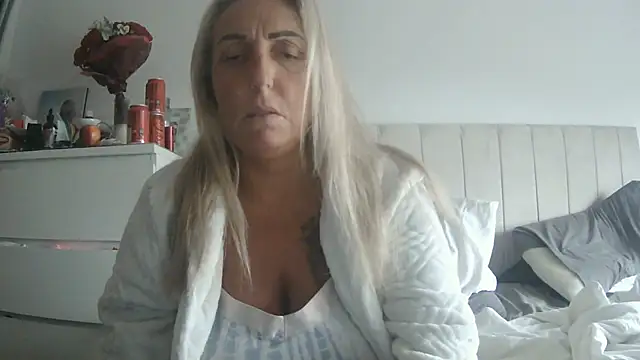 theblondecocklover online show from June 2026 06:11:02 AM