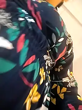 christy ant online show from February 2026 07:31:01 PM