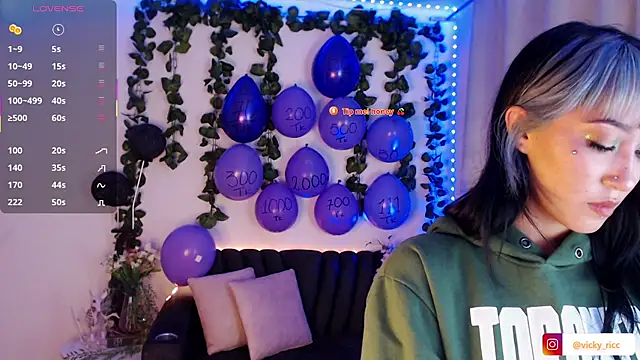 viicky r online show from February 2026 12:48:02 AM