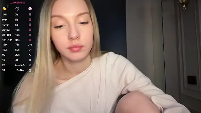 Snapshot of blondinkaa chatting on March 2026 06:09:02 PM blondinkaa online show from March 2026 06:09:02 PM