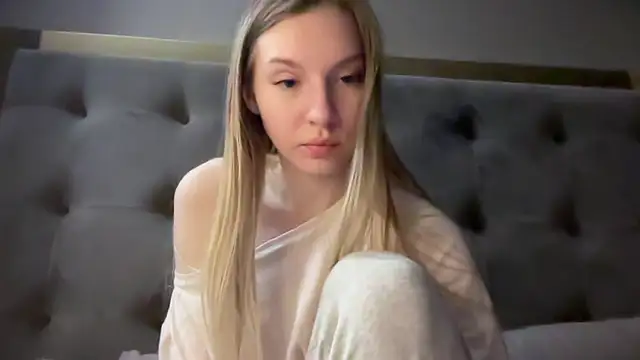 Snapshot of blondinkaa chatting on April 2026 07:08:02 PM blondinkaa online show from April 2026 07:08:02 PM