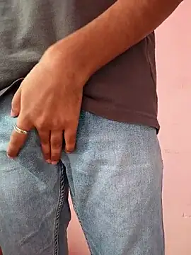 Snapshot of AqueousCrepe chatting on January 2026 06:28:02 AM AqueousCrepe online show from January 2026 06:28:02 AM