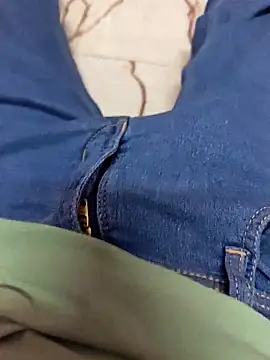 Snapshot of AqueousCrepe chatting on February 2026 12:57:01 PM AqueousCrepe online show from February 2026 12:57:01 PM