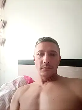 Snapshot of Constantinxx chatting on December 2025 09:26:01 AM Constantinxx online show from December 2025 09:26:01 AM