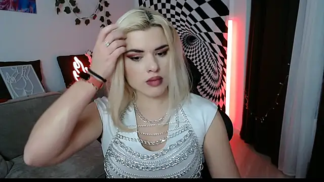 Ariana Saint online show from February 2026 08:02:01 PM