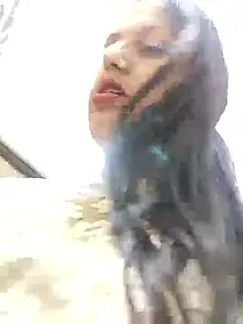 Hotmylips online show from April 2026 05:40:01 PM