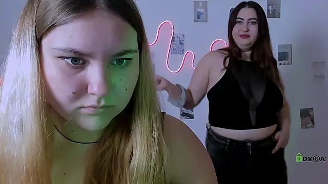 dina bloom  online show from February 2026 07:56:02 PM