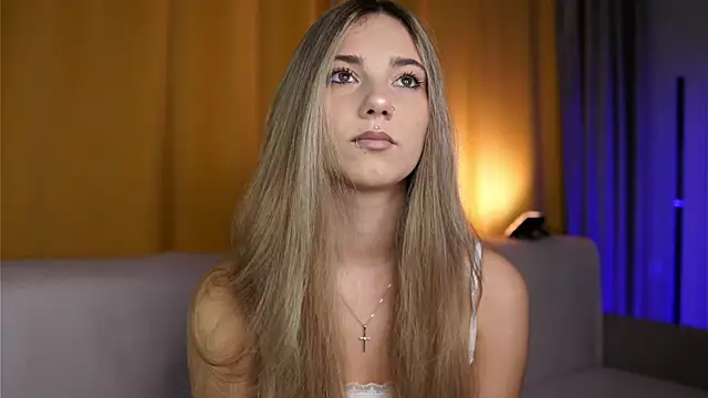 Snapshot of angel_lin chatting on April 2026 02:47:02 PM angel lin online show from April 2026 02:47:02 PM