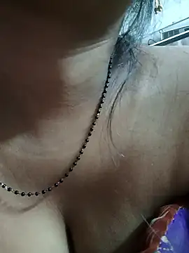 Snapshot of MAHI066 chatting on January 2026 02:27:01 AM MAHI066 online show from January 2026 02:27:01 AM