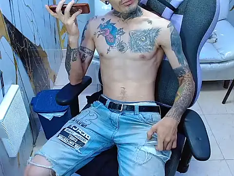 Boy tatto77 online show from June 2026 12:47:02 PM