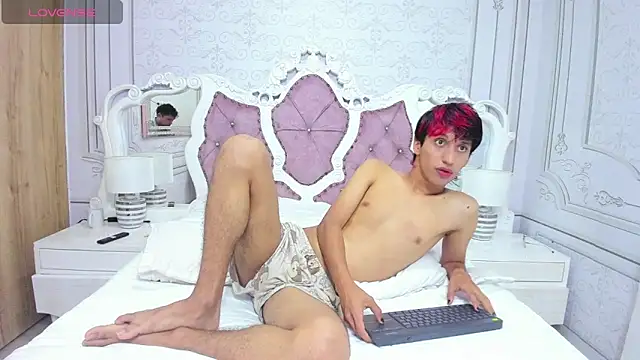 wildboy22  online show from June 2026 12:09:01 PM