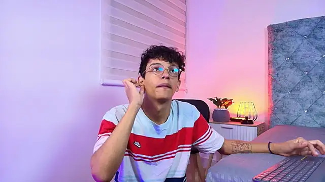 maxfrost 1 online show from January 2026 07:16:02 PM