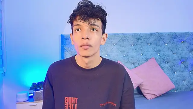 maxfrost 1 online show from February 2026 07:12:01 PM