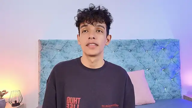 maxfrost 1 online show from February 2026 07:17:02 PM