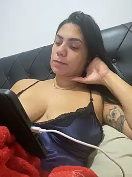 Snapshot of Nini_ chatting on April 2026 05:53:02 PM Nini online show from April 2026 05:53:02 PM