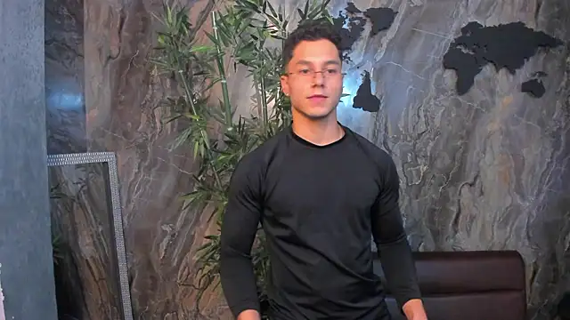 Snapshot of Noah_Clarkk chatting on February 2026 11:16:02 PM Noah Clarkk online show from February 2026 11:16:02 PM