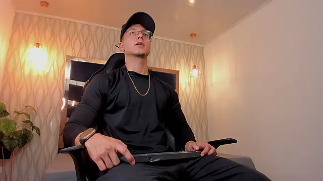 Snapshot of Noah_Clarkk chatting on March 2026 05:39:02 PM Noah Clarkk online show from March 2026 05:39:02 PM