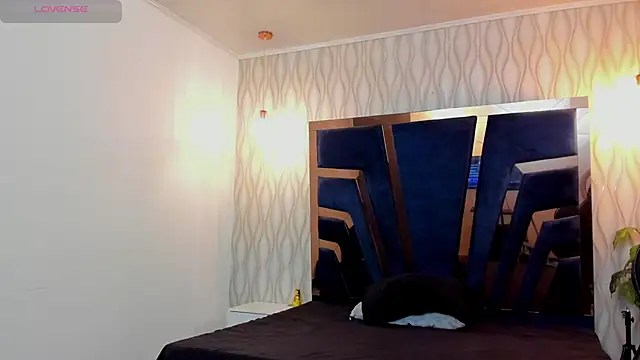 Noah Clarkk online show from April 2026 05:27:02 AM