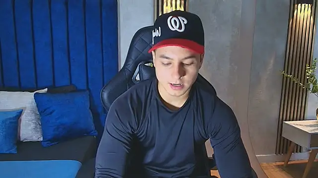 Noah Clarkk online show from June 2026 05:45:01 PM