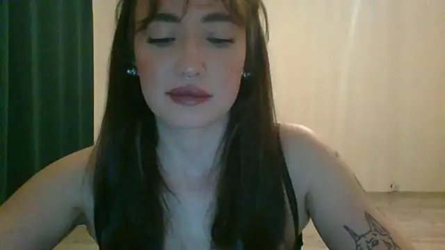 LexiSpicy online show from April 2026 07:19:01 PM