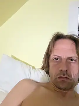 Snapshot of Danny543267 chatting on July 2026 04:37:01 AM Danny543267 online show from July 2026 04:37:01 AM