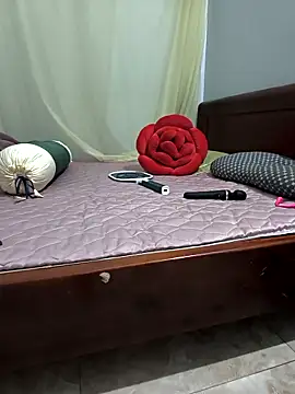 Sweet-Berryy online show from May 2026 02:41:01 AM