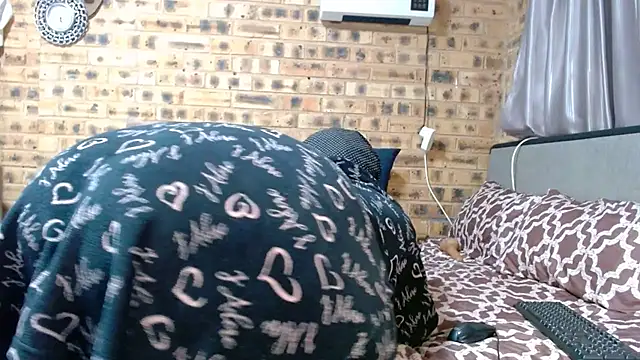 AFRICANBOOTYLICIOUS online show from June 2026 10:25:02 PM
