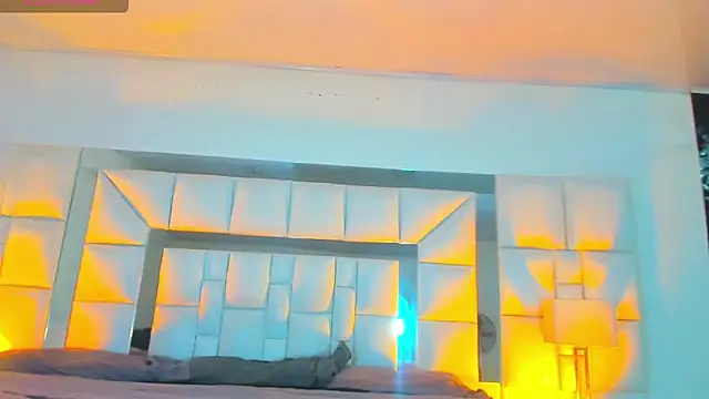 Sharlo  online show from February 2026 07:29:02 PM