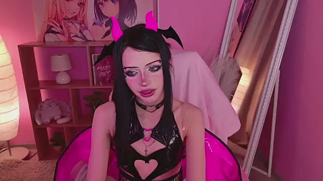 Snapshot of Dark_Diva chatting on March 2026 09:33:02 PM Dark Diva online show from March 2026 09:33:02 PM