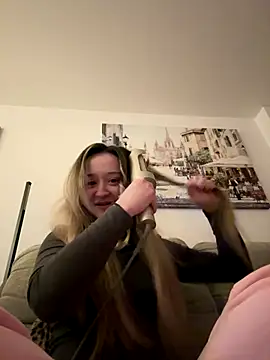 LilyLuck  online show from January 2026 09:39:02 PM