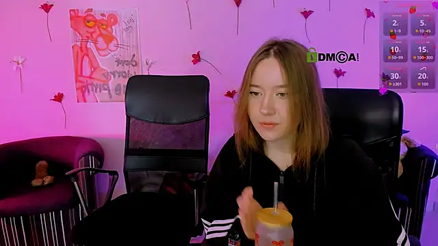 lizzie boom  online show from March 2026 07:53:01 PM