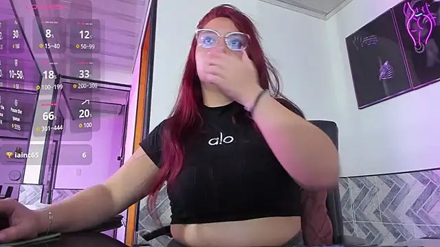 Isaa Tyler online show from December 2025 11:44:02 PM