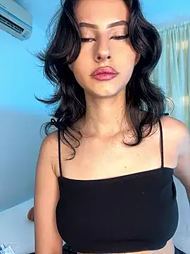 Snapshot of Zoe_mrl chatting on January 2026 12:31:01 PM Zoe mrl online show from January 2026 12:31:01 PM