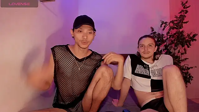 Theo Damon online show from December 2025 08:39:02 PM