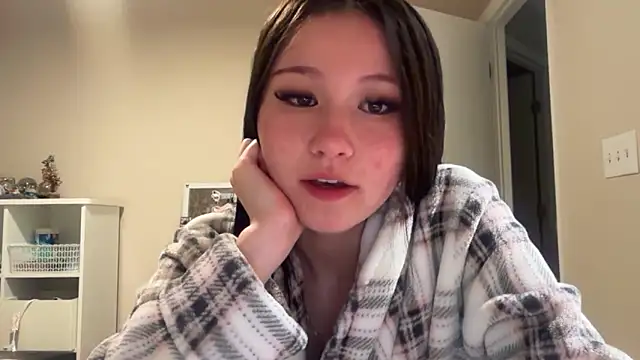 Snapshot of luvvivii chatting on May 2026 02:53:02 AM luvvivii online show from May 2026 02:53:02 AM