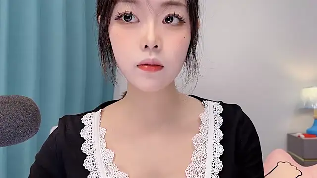 smalldaisy online show from May 2026 03:33:01 AM