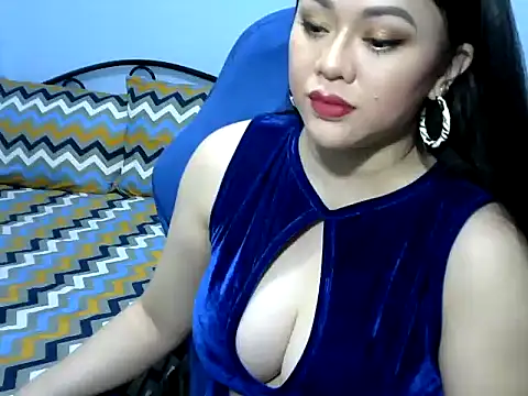 Snapshot of celine_margo chatting on January 2025 06:35:01 AM celine margo online show from January 2025 06:35:01 AM