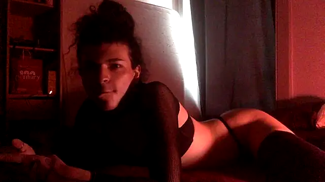 TheHellebora online show from December 2025 01:29:02 PM