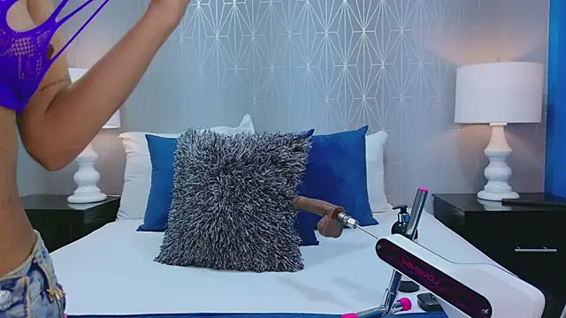 VioletGracee online show from February 2026 12:26:01 PM