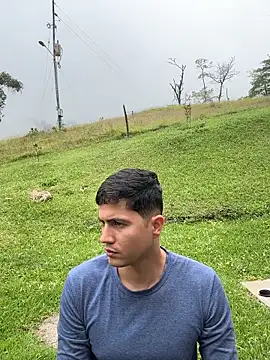 ericlee12 online show from December 2025 04:25:02 PM