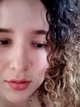 Snapshot of SalmaMilk chatting on December 2025 09:45:01 PM SalmaMilk online show from December 2025 09:45:01 PM