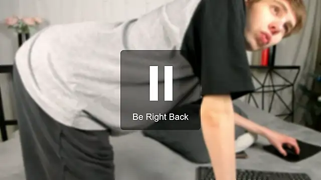 andyyzzz online show from March 2026 02:04:02 AM