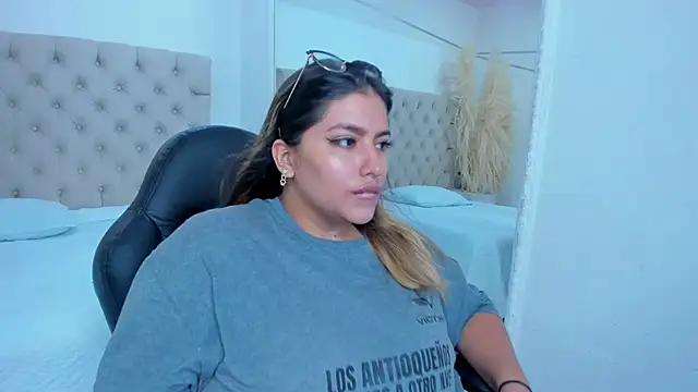 AmbarBrownn  online show from January 2026 09:52:02 PM